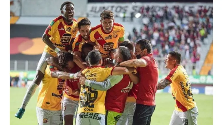 Herediano marcha a paso firme y suma ya 5 victorias al hilo (CSH Oficial)