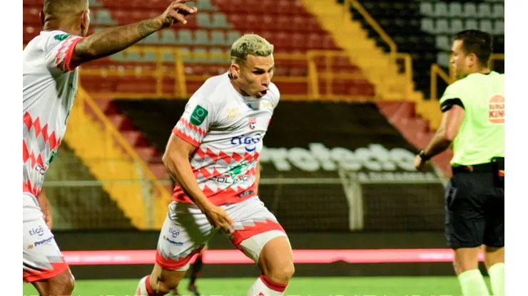 FIFA haría investigación en Costa Rica ante presunta 'discriminación' a jugadores extranjeros.