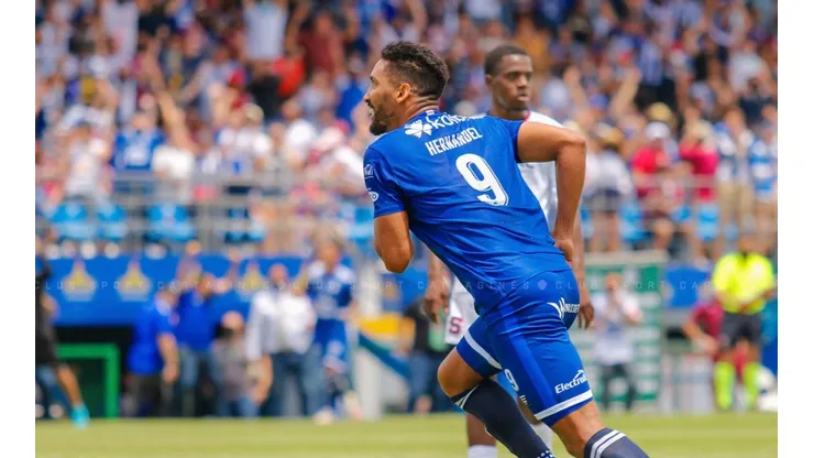 Marcel Hernández se convertirá en el máximo goleador extranjero en Costa Rica.