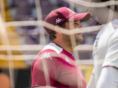 Jeaustin Campos volverá al banquillo morado hasta el partido contra Herediano