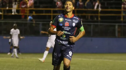 Álvaro Saborío igualó este sábado a Leonel Hernández como el cuarto mejor anotador de todos los tiempos en el campeonato tico. (ADSC Oficial)