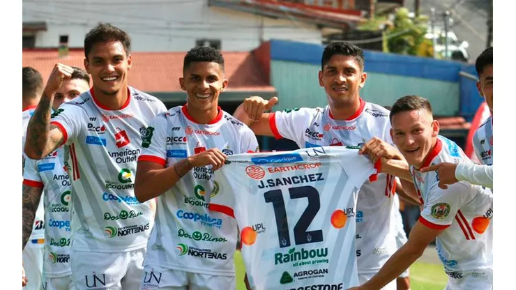 El jugador costarricense que tramitó papeles para jugar con El Salvador.