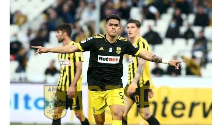 Luis Palma anota su primer gol con Aris Salónica