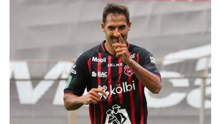 Celso Borges no jugó este domingo ante Guadalupe (LDA Oficial)
