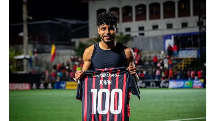 Johan Venegas llegó a 100 goles en Primera División de Costa Rica.
