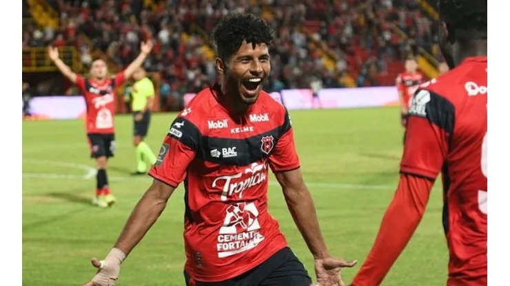 Venegas retorna al campo de juego luego de cumplir un castigo de 3 fechas (LDA Oficial)