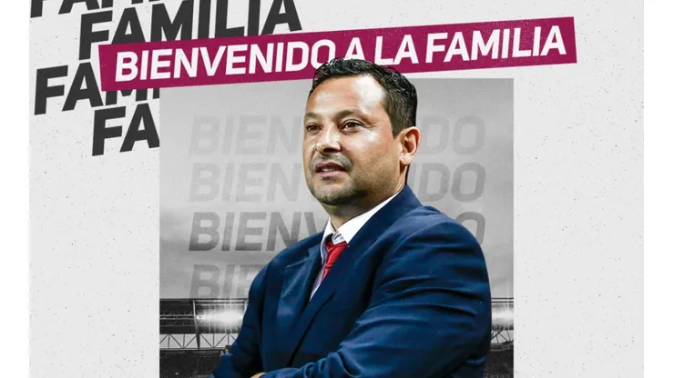 Jeaustin Campos regresa al banquillo morado por lo que resta del 2022 (Saprissa Oficial)