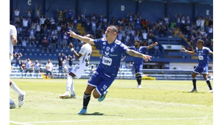 Luis Ronaldo Araya del Cartaginés, líder de goleo del actual torneo (CSC Oficial)