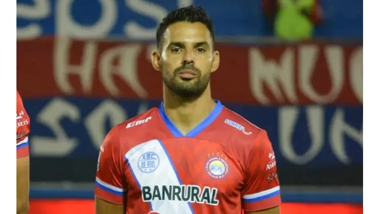 Juan Barrera deberá buscar nuevo equipo