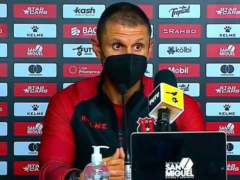 Albert Rudé responde a aficionados que piden su salida