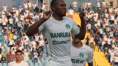 Comunicaciones vence a Municipal en el Clásico de Guatemala [VIDEO]