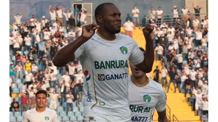 Comunicaciones vence a Municipal en el Clásico de Guatemala [VIDEO]