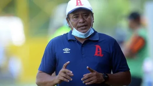 Alianza cambiará de entrenador