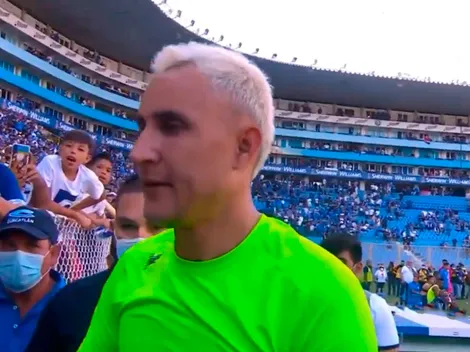 El gran accionar de Keylor Navas con los aficionados de El Salvador [VIDEO]