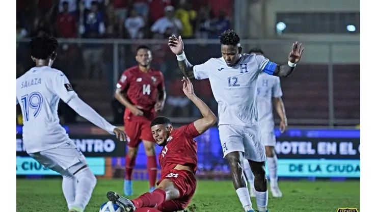 Panamá no pudo con Honduras en casa y comprometió el repechaje