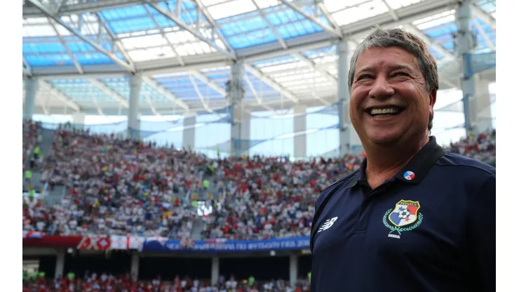 "Bolillo" Gómez expresa su felicidad por llegar a Panamá.