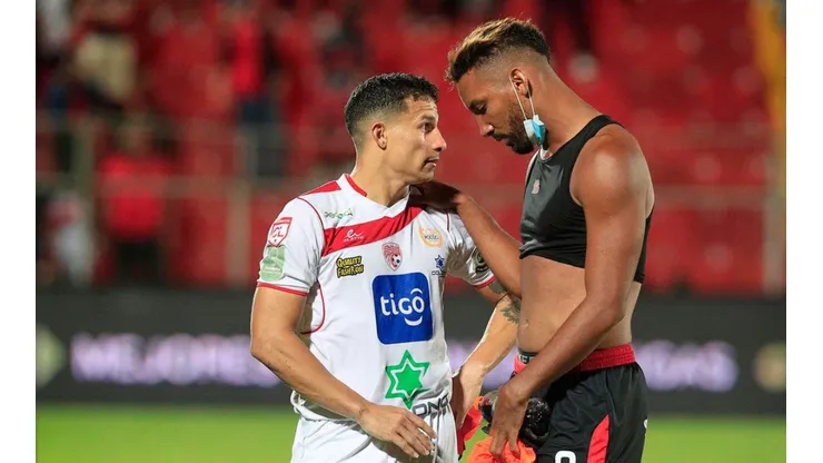 Cuba convocó a tres jugadores que militan en el fútbol de Costa Rica.