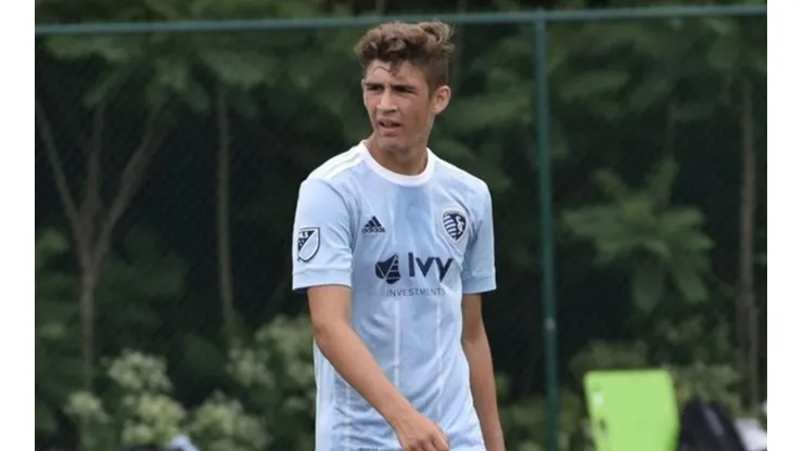 Alex Umaña es nacido en El Salvador