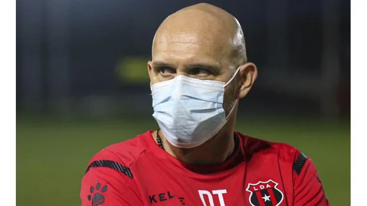 Luis Marín furioso con el posteo de Alajuelense