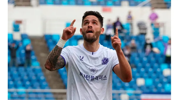 Jonathan Moya anotó su tercer gol de la temporada en Corea del Sur.