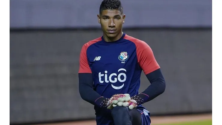 Orlando Mosquera cerca de fichar en Sudamérica.