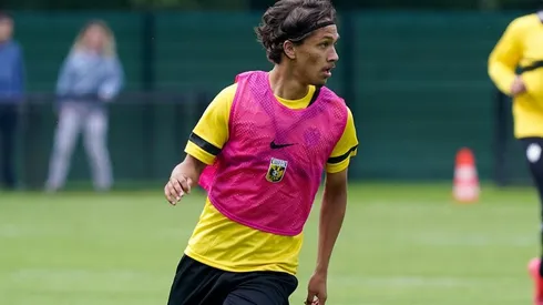 Enrico Dueñas regresó a los entrenamientos con Vitesse