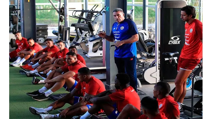 Costa Rica empezó entrenamientos de cara a los últimos y decisivos juegos eliminatorios.