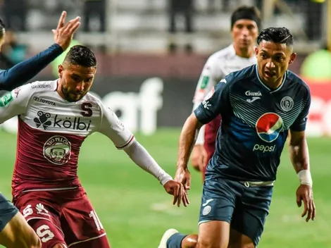 Emilio Izaguirre: "Saprissa y Alajuelense tienen canchas que son una mesa de billar"