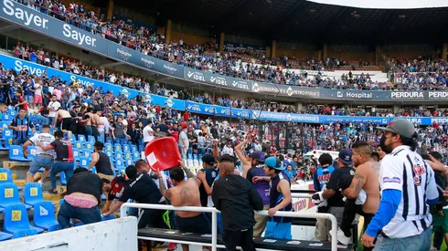 Terror en México: batalla campal entre hinchas de Atlas y Querétaro