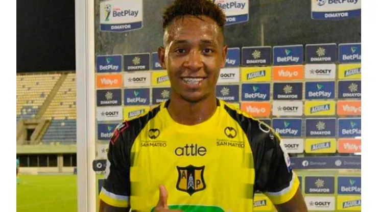 Brayan Gil aún no le responde a El Salvador