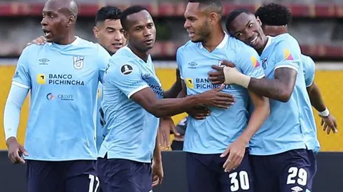 Universidad Católica vence y avanza a la Fase 3 de la Copa Libertadores.