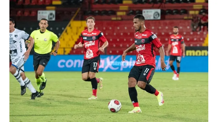 Alajuelense necesita ganar esta noche si desea retomar la cima de la tabla (LDA Oficial)