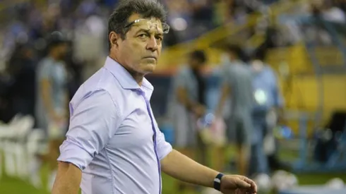 Hugo Pérez se fue a capacitar a Europa