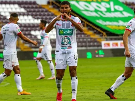 Johan Venegas a las puertas de entrar al "club de los 100" en Costa Rica
