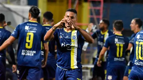 Jossimar Pemberton celebra una anotación en el Clausura 2022.