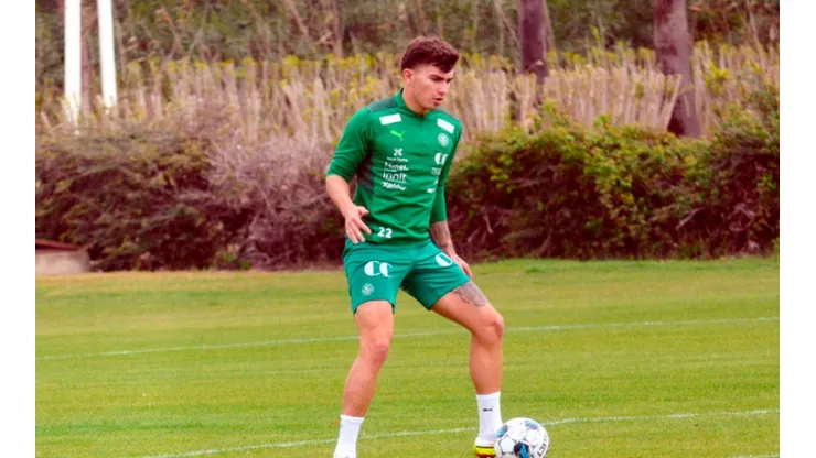 Fernán Faerron entrenando con su nuevo equipo.