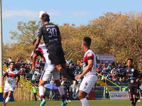 Alajuelense vuelve a perder y los reflectores apuntan hacia Rudé
