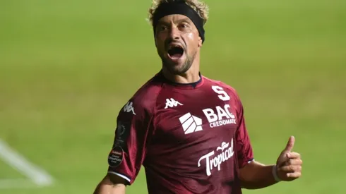 Christian Bolaños fue la figura de la noche con doblete (Saprissa Oficial)