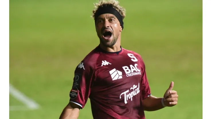 Christian Bolaños fue la figura de la noche con doblete (Saprissa Oficial)