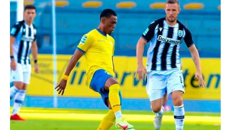 Deybi Flores fue fundamental en el triunfo del Panetolikos