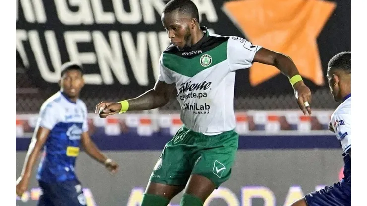 Jovani Welch viaja hacia Venezuela.