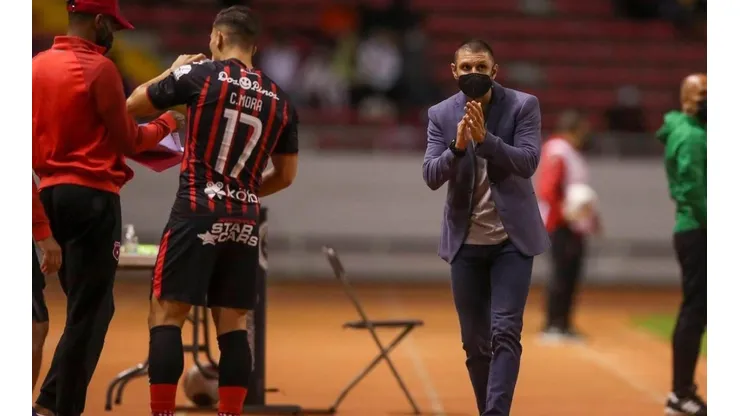 Alajuelense no ganó un clásico con Rudé