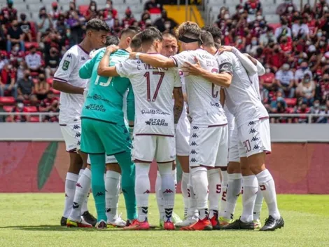Alajuelense pudo enterrar a Saprissa este domingo, pero lo revivió