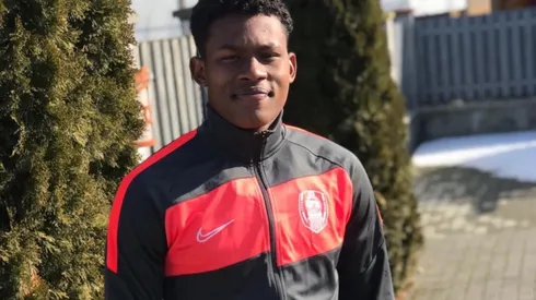 Orman Davis jugará en primera de Rumania.