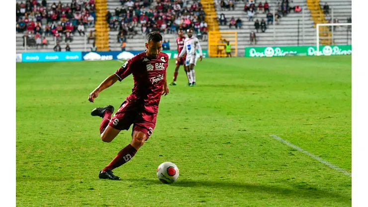Mariano Torres marcó un golazo ante Santos de Guápiles.