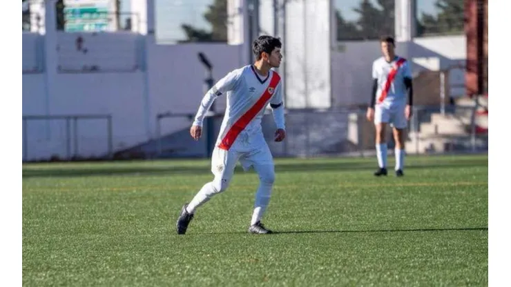 El legionario hondureño que juega en el Rayo Vallecano