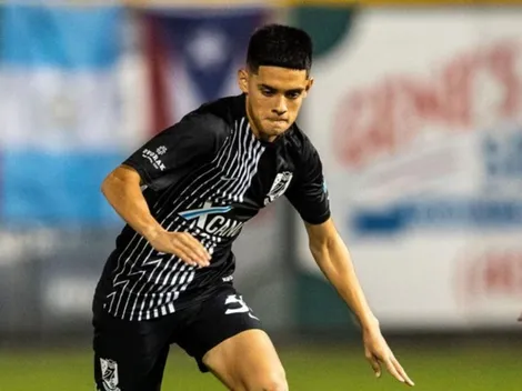 Juvenil salvadoreño firma contrato profesional en Estados Unidos