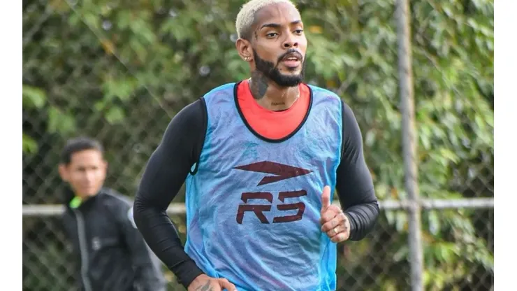 Azmahar Ariano se incorpora a los entrenamientos de Monagas SC.