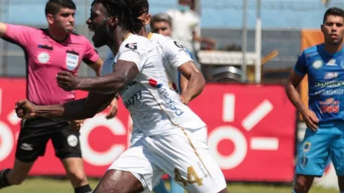 Manuel Gamboa se estrena como goleador en Comunicaciones.