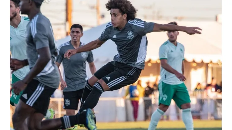 Adalberto Carrasquilla marca un golazo en pretemporada.